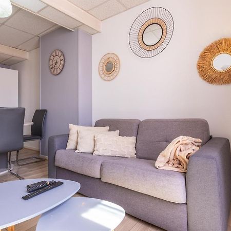 Le Republique-Gare-Centre Ville Bourgoin-Jallieu ภายนอก รูปภาพ