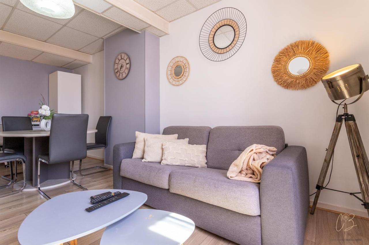 Le Republique-Gare-Centre Ville Bourgoin-Jallieu ภายนอก รูปภาพ